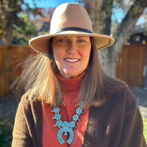 Meet your Posher, Helen